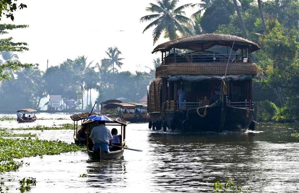 Sea Breeze Beach Home Alappuzha Экстерьер фото